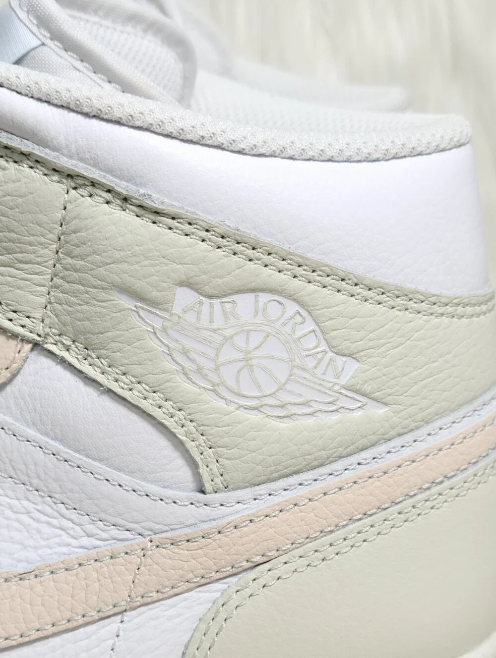 Nike Air Jordan 1 Mid SE White Sea Glass Pink Men 10 NEW